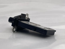 Load image into Gallery viewer, Mass Air Flow Sensor Meter MAF Crown Victoria E150 Van E250 04-14 - NW4664
