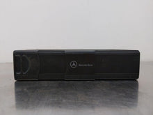 Load image into Gallery viewer, CD Changer Mercedes S430 S500 S600 S55 2003 03 - NW232549
