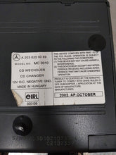 Load image into Gallery viewer, CD Changer Mercedes S430 S500 S600 S55 2003 03 - NW232549
