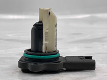Load image into Gallery viewer, Mass Air Flow Sensor Meter MAF 323i 325ci 325i 330ci 330i 04-08 - NW4807
