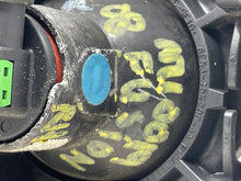 Load image into Gallery viewer, [INVENTORYCAR_YEAR_MAKE_MODEL] FOG LAMP LIGHT - NW81460
