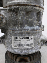 Load image into Gallery viewer, AC COMPRESSOR Rabbit Beetle 2007 07 2008 08 2009 09 - NW262158
