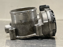 Load image into Gallery viewer, Throttle Body Jaguar XE 2017 - NW263905
