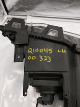 Load image into Gallery viewer, HEADLIGHT LAMP ASSEMBLY 320i 323i 323ic 323is 325ci 325i 328i 99-01 Left - NW265719
