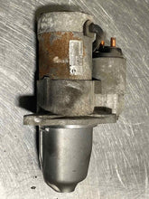 Load image into Gallery viewer, STARTER Infiniti I30 Nissan Maxima 2000 00 2001 01 - NW170422
