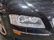 Load image into Gallery viewer, HEADLIGHT LAMP ASSEMBLY Audi A8 S8 06 07 08 09 10 Right - NW266119
