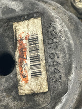 Load image into Gallery viewer, Power Steering Pump  PT CRUISER 2003 - NW162813
