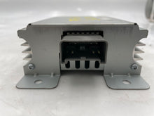Load image into Gallery viewer, Amplifier Lincoln LS Thunderbird 00 01 02 03 04 05 06 - NW135591
