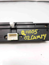Load image into Gallery viewer, Clock screen Toyota Camry 2002 02 2003 03 - NW269134
