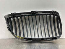 Load image into Gallery viewer, Grille  BMW 328I 2009 - NW98123
