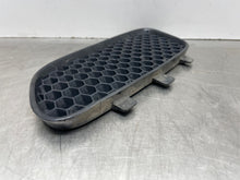 Load image into Gallery viewer, GRILLE Pontiac Grand Prix 97 98 99 00 01 02 03 Left - NW270695
