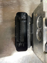 Load image into Gallery viewer, ABS PUMP Volvo V70 S80 2008 08 - NW2936
