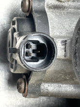 Load image into Gallery viewer, THROTTLE BODY Century Regal Lumina Car Malibu Grand Prix 01-05 - NW526847
