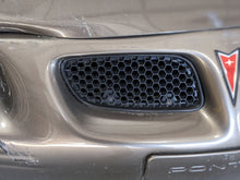 Load image into Gallery viewer, GRILLE Pontiac Grand Prix 97 98 99 00 01 02 03 Right - NW270696
