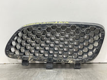Load image into Gallery viewer, GRILLE Pontiac Grand Prix 97 98 99 00 01 02 03 Right - NW270696
