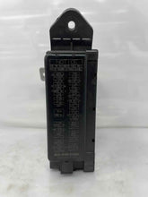 Load image into Gallery viewer, Fuse Box Toyota Tundra 2012 - NW271272

