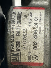 Load image into Gallery viewer, Power Steering Pump Chrysler Crossfire 2005 - NW162632
