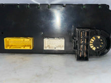 Load image into Gallery viewer, FRONT TEMPERATURE CONTROLS Infiniti QX56 2005 05 - NW271656
