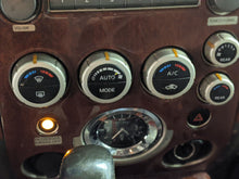 Load image into Gallery viewer, FRONT TEMPERATURE CONTROLS Infiniti QX56 2005 05 - NW271656
