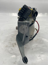 Load image into Gallery viewer, CONVERTIBLE TOP MOTOR CLK320 CLK350 CLK500 CLK55 CLK550 CLK63 04-09 - NW272011
