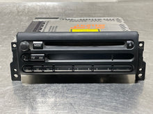 Load image into Gallery viewer, RADIO Mini Cooper 04 05 06 07 08 AM FM CD - NW272461
