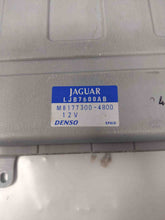 Load image into Gallery viewer, Temperature Control Computer Jaguar XK8 2000 00 2001 01 2002 02 2003 03 04 05 06 - NW272559
