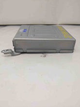 Load image into Gallery viewer, Temperature Control Computer Jaguar XK8 2000 00 2001 01 2002 02 2003 03 04 05 06 - NW272559
