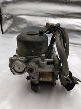 Load image into Gallery viewer, ABS PUMP Toyota Camry ES300 1994 94 1995 95 1996 96 - NW272571
