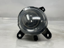 Load image into Gallery viewer, FOG LIGHT Volkswagen Passat 01 02 03 04 05 Right - NW83714
