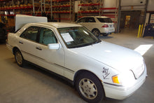 Load image into Gallery viewer, Transmission  MERCEDES C-CLASS 1995 - NW273494
