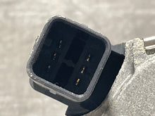 Load image into Gallery viewer, THROTTLE BODY 228I 320i 328D 328i 328I GT 428i 528D 528i X1 X3 X4 12-15 - NW273488

