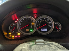 Load image into Gallery viewer, SPEEDOMETER CLUSTER Subaru Lgeacy 2005 05 Auto - NW274099
