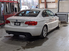 Load image into Gallery viewer, CARRIER ASSEMBLY BMW 335i 135i 2008 08 2009 09 2010 10 11 12 13 Auto - NW274431
