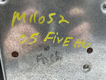 Load image into Gallery viewer, Radio  FIVE HUNDRED 2006 - NW134954
