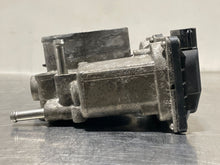Load image into Gallery viewer, THROTTLE BODY Titan Armada QX56 Pathfinder 2004 04 2005 05 06 07 08 09 10 11 - NW276100
