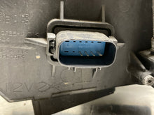 Load image into Gallery viewer, HEADLIGHT LAMP ASSEMBLY Cadillac CTS 03 04 05 06 07 Right - NW101811
