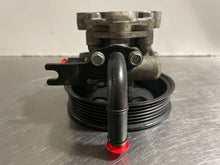 Load image into Gallery viewer, POWER STEERING PUMP HYUNDAI SONATA 2006 2.4 - NW163435
