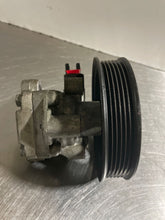 Load image into Gallery viewer, POWER STEERING PUMP HYUNDAI SONATA 2006 2.4 - NW163435
