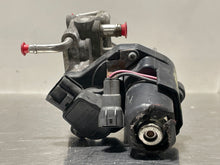 Load image into Gallery viewer, THROTTLE BODY Prius 2001 01 2002 02 03 04 05 06 07 - NW178646
