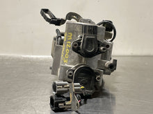 Load image into Gallery viewer, THROTTLE BODY Infiniti Q45 1997 97 98 99 00 01 - NW177964
