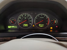 Load image into Gallery viewer, SPEEDOMETER CLUSTER Volvo S60 S80 V70 05 06 07 08 - NW240508
