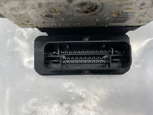 Load image into Gallery viewer, ABS Pump  GRAND CHEROKEE 2012 - NW279667
