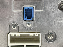 Load image into Gallery viewer, RADIO Nissan Rogue 2011 11 2012 12 - NW137357
