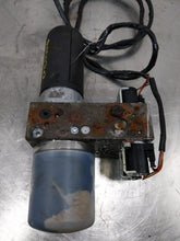 Load image into Gallery viewer, CONVERTIBLE TOP MOTOR C70 2006 06 2007 07 2008 08 09 10 11 12 13 - NW281582

