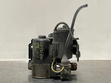Load image into Gallery viewer, Suspension Air Compressor Pump Lincoln Navigator 2008 - NW282154
