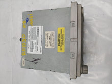 Load image into Gallery viewer, Radio Lincoln Navigator 2008 - NW282501
