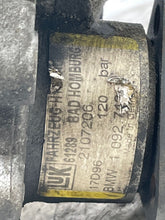 Load image into Gallery viewer, POWER STEERING PUMP BMW 528I 97 98 - NW282934
