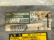 Load image into Gallery viewer, AIR BAG COMPUTER Toyota Rav 4 1998 98 1999 99 2000 00 - NW283107

