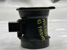 Load image into Gallery viewer, Mass Air Flow Sensor Meter MAF A4 A6 Passat 00 01 02 03 04 05 - NW5682
