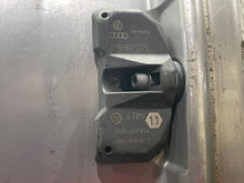 Load image into Gallery viewer, Wheel Rim Volkswagen Touareg 2012 - NW284180

